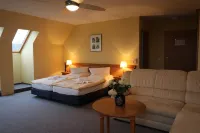 Hotel Radduscher Hafen Hotels in der Nähe von Slawenburg Raddusch