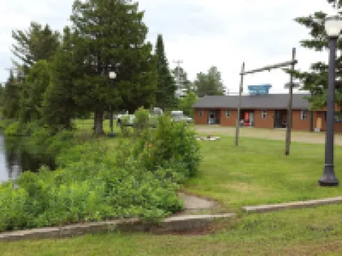 Bear Paw Inn Hotels in Baraga County