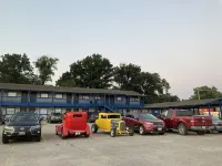 Viking Motel - Motels