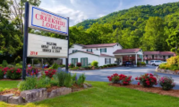 Maggie Valley Creekside Lodge Hotels in Ivy Hill