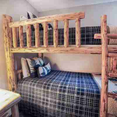 Fawn Valley Inn- 210 Condo Rooms