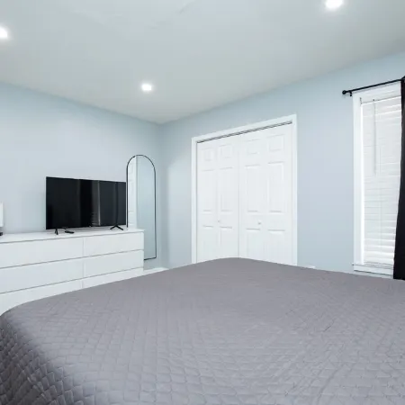 Modern 2BR, Unit 1, Yard, Laundry, Smart TV Отели в г. Ист-Оранж