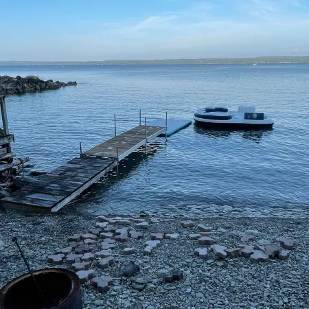 Relax with the whole family at this peaceful waterfront cottage.