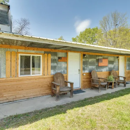 Half-Mi to Bull Shoals Lake Access Anglers Cabin