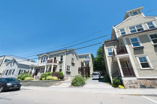 The Newport Lofts - 548 Thames Street