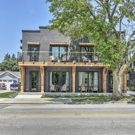 Elkhart Lake Townhome - 20 Mi to Sheboygan!