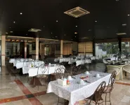 Holiday Suites Hotel & Beach Resort Hotels in Haret Sakher