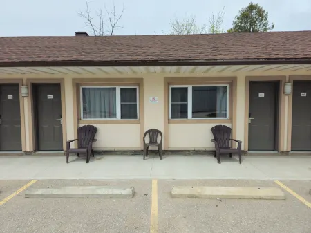 Forest Plaza Motel Отели в г. Wellington County