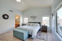3 Mi to Surprise Stadium! Retreat w/ Putting Green - Kitchens