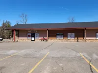 Pine Peaks Lodge & Suites