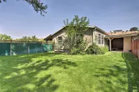 'Rustic Retreat' Moab Townhome w/ Grill & Fire Pit - โฮมสเตย์