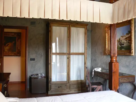 Hotel Caseta Nova Отели в г. Оніл