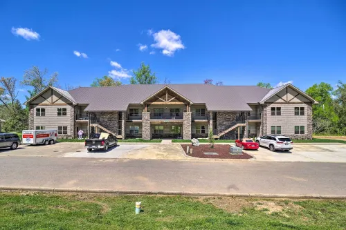 Townsend Condo w/ Pool, Great Smoky Mountain Views - 3-Star