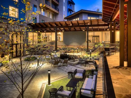 Embassy Suites by Hilton Gatlinburg Resort