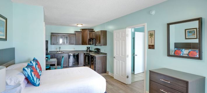 Admiral's Quarter Hotels in New Hanover County