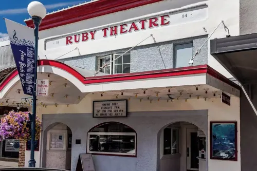 Lake Chelan Shores: Sandy Beach Delight # 1-5; Chelan, WA. Beautiful 2-bdr condo