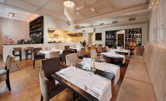 Artis Boutique Hotel