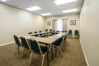 Comfort Inn & Suites DeLand - Near University Hotels in DeLand
