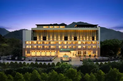 Lemon Tree Hotel Rishikesh Hotels near Ram Jhula