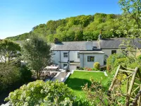 Woodleigh, Cawsand Hotels near Redding Point