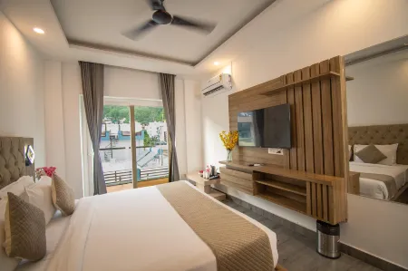 Hotel JP Hills Rishikesh Отели рядом с достопримечательностью «Triveni Ghat»