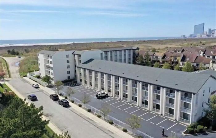 Lovely Ocean Front Condo In Brigantine, NJ