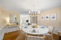 Heritage Home - Historic Home in Sandwich Village