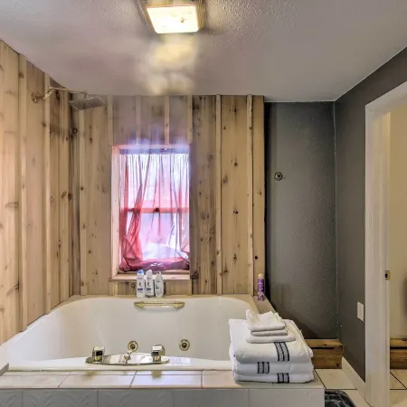 Spacious Sheboygan Home w/ Grill & Fire Pit!