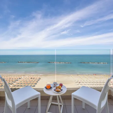 Nautilus Family Hotel
