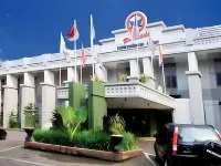 Pardede International Hotel - 3 étoiles