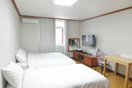 sorakyhostel