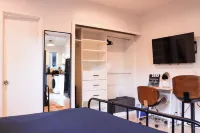 Cute Hilltop Hideaway Studio in LA