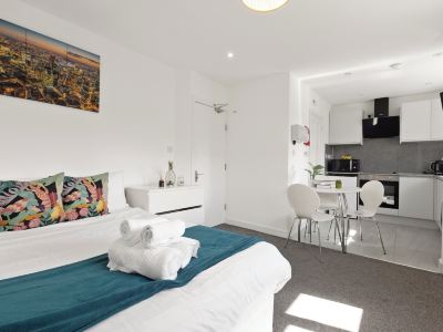 Apartment - Sleeps 5 & Free Parking