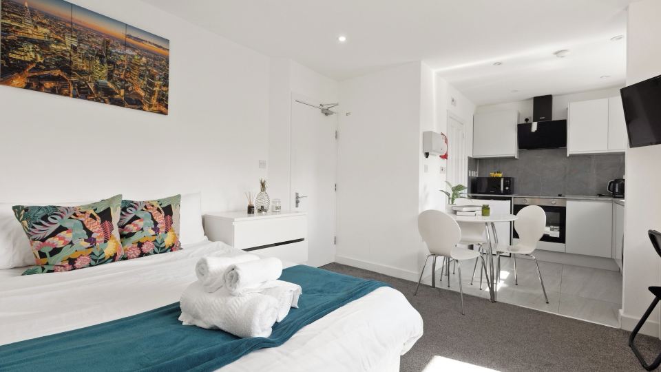 Apartment - Sleeps 5 & Free Parking
