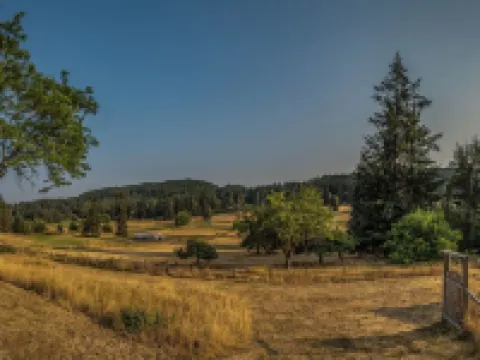 Sweetwater Retreat Cottage B&B Hotels in Salt Spring Island