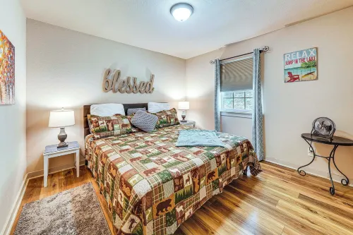 Secluded Tuskahoma Retreat w/ Deck & Views! - Homestays