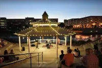 AT YOUR SERVICE! Downtown Aurora 1 Bedroom River Facing Gem