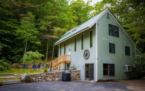 3 bedrooms, close to skiing and lakes. Hotels in Bridgton
