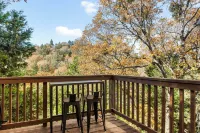 The Fancy Fox Stunning 4 Br Retreat, Min to Lake - 4-Star