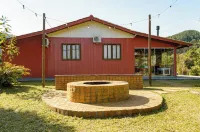 Casa de campo c lareira, jogos e piscina aquecida