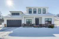 2 Mi to Notre Dame: Spacious Home w/ Private Yard