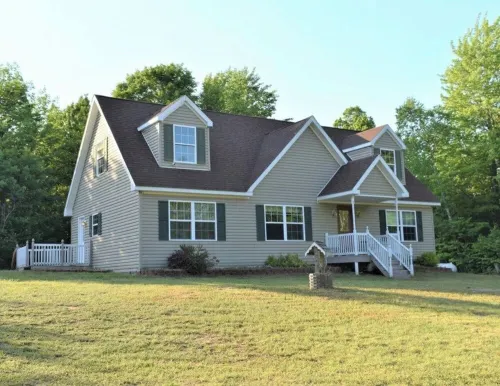 Warm Jaccuzzi, Hot Sauna, Elegant House in the Adirondack Best Nature Experience Hotels in Black Brook