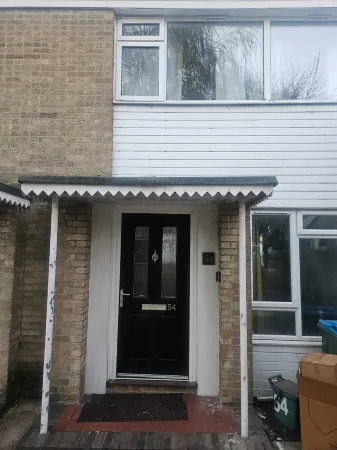 Beautiful, stylish and modern cosy, and central 2 bed house (can sleep up to 6)