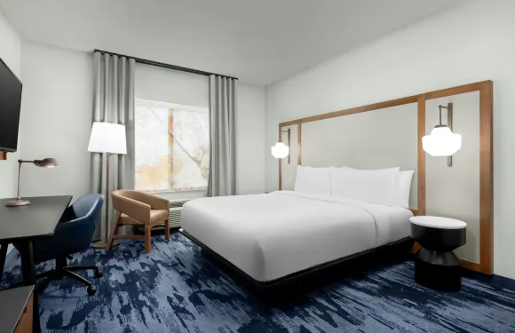 科羅納/諾科河畔區萬楓酒店及套房