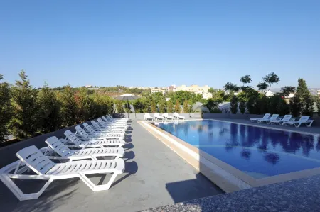 Amchit Grand Hotel Отели в г. Rayhan