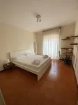 Cozy apartment 10 min from the sea and very well connected to the city center