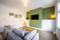 Beautiful 2 Bedroom Family Home in Atherton, Free parking Hotels in Wigan