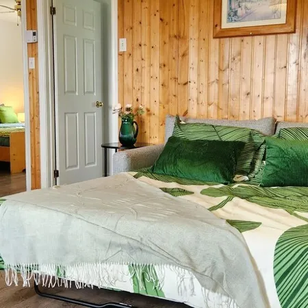Relaxing 2Br Unit Near Hiking & Scenic Drives Sleeps 5 |Great Cabot Unit 17