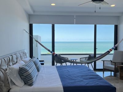 Turena 304, Luxury Beachfront condo w/private pool/hot tub and breathtaking view