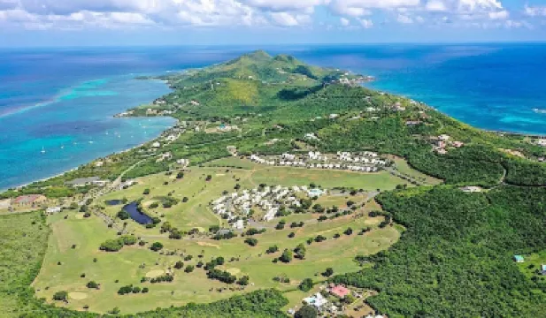 Charming 2-bd condo in lovely Christiansted w/ Beach access, Golf, Pickleball + のホテル